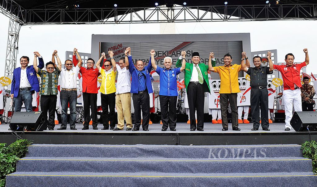 Deklarasi Kampanye Berintegritas Pemilu 2014 yang diikuti pimpinan partai politik peserta Pemilu 2014 di kawasan Monumen Nasional, Jakarta, Sabtu (15/3). Kampanye pemilu legislatif berlangsung dari 16 Maret-5 April 2014. 