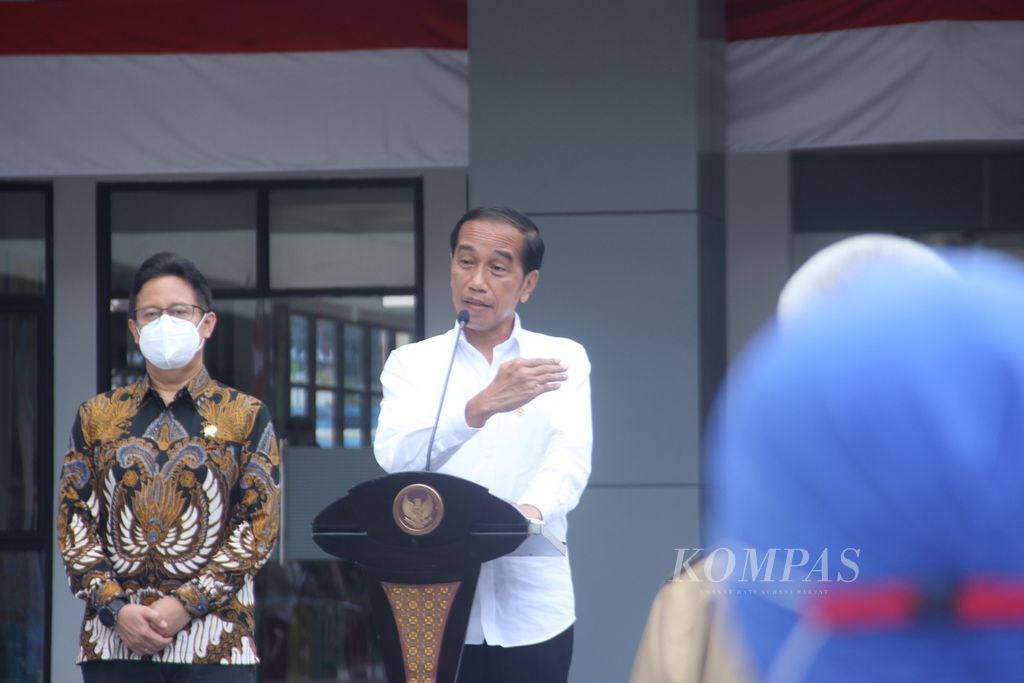 Presiden Joko Widodo meresmikan gedung baru Rumah Sakit Umum Daerah (RSUD) dr Soedarso Pontianak, Kalimantan Barat, Selasa (9/8/2022).