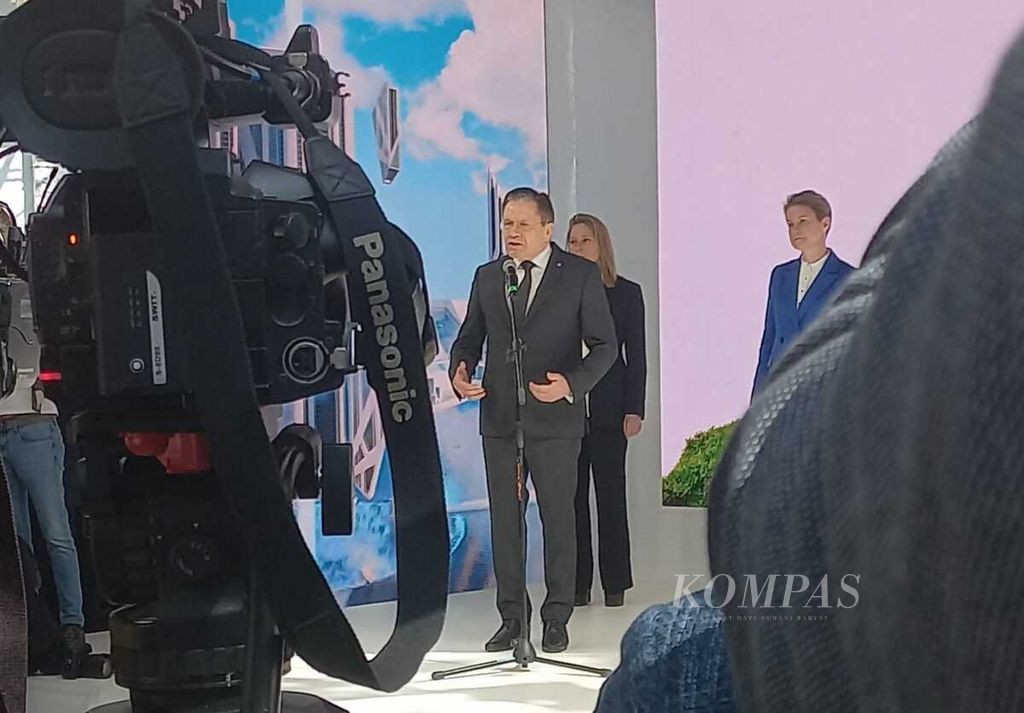Rosatom Director General Alexey Likhachev delivers a speech at the opening of Atomexpo 2024 in Sochi, Russia, on Monday (25/3/2024).