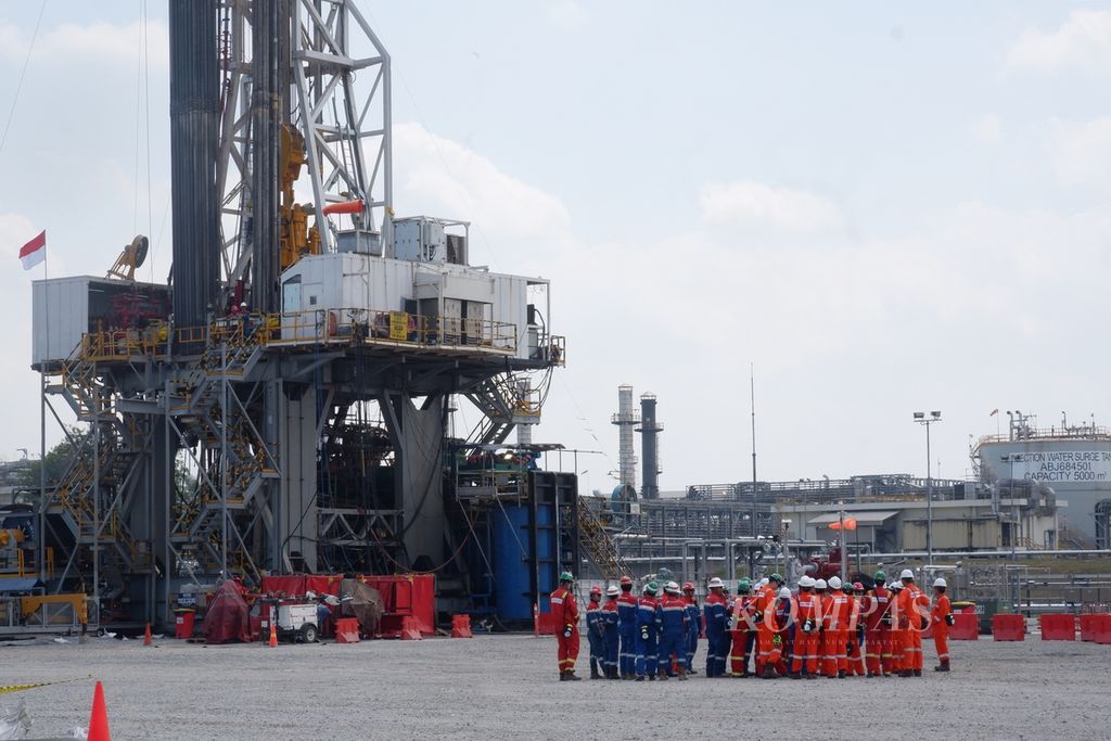 Suasana peninjauan proyek Banyu Urip Infill Clastic (BUIC) di lapangan Banyu Urip, Bojonegoro, Jawa Timur, Jumat (9/8/2024). Lapangan Banyu Urip, yang dioperatori ExxonMobil Cepu Limited (EMCL), menjadi salah satu tulang punggung produksi minyak nasional.