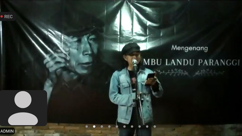 Tangkapan layar dari tayangan penyair Wayan Jengki Sunarta saat mengisi acara mengenang Umbu Landu Paranggi di Jatijagat Kehidupan Puisi, Kota Denpasar, Rabu (6/4/2022).