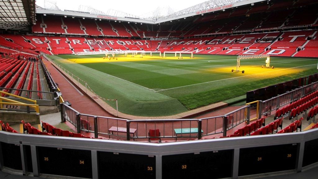 Suasana di dalam Stadion Olf Trafford, markas Manchester United di Inggris, Rabu (27/12/2017) lalu. Klub itu tengah dijual. 