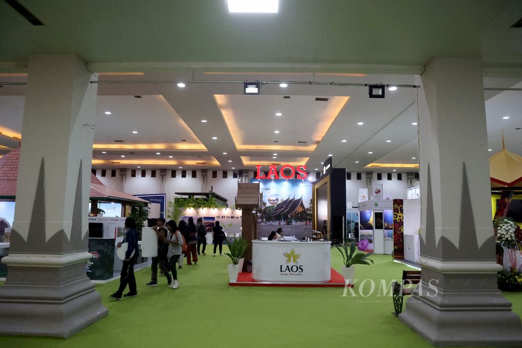 Sejumlah negara membuka stan dalam kegiatan Travel Exchange (Travex) di Jogja Expo Center, Yogyakarta, Kamis (2/2/2023). Bursa pariwisata yang mempertemukan sesama pelaku usaha pariwisata ini diikuti perwakilan dari 29 negara. Travex adalah salah satu agenda utama ASEAN Tourism Forum (ATF) 2023 yang diselenggarakan di Yogyakarta hingga 5 Februari 2023.