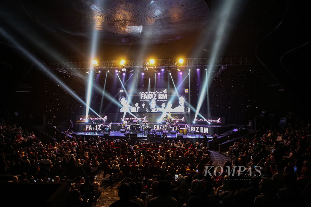 Suasana Konser Perjalanan 45 Tahun Dedikasi Musikal Fariz RM di Balai Sarbini, Jakarta, Jumat (26/5/2023) malam.