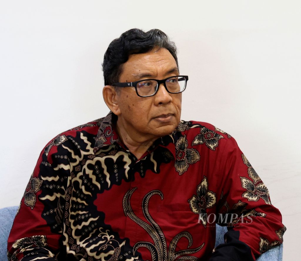 Prof Dr Asvi Warman Adam, APU Peneliti Utama BRIN Cendekiawan Berdedikasi <i>Kompas</i> 2020.