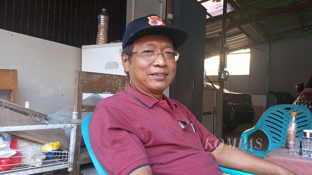 Budi Sanyata, Ketua RT 006 Kompleks Metland Puri, Cipondoh, Kota Tangerang.