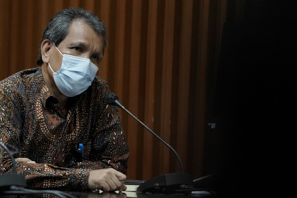 Deputi Pencegahan KPK Pahala Nainggolan dalam keterangan pers di Gedung KPK, Jakarta, 8 Januari 2021.