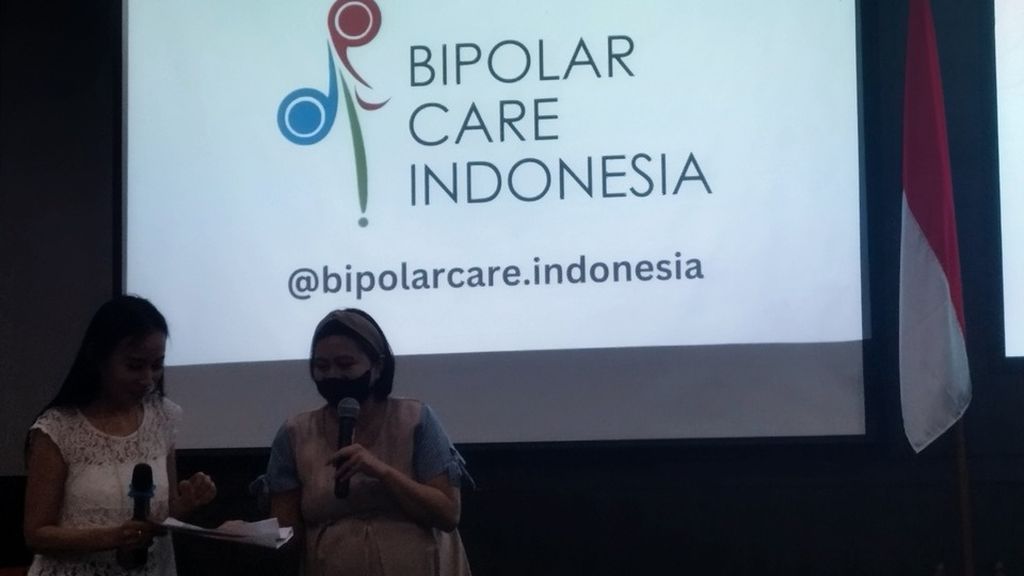 Anna (33), penyintas bipolar, berbagi cerita dalam seminar bertajuk Kenalan Lagi dengan Gangguan Bipolar” yang diadakan oleh Bipolar Care Indonesia, di Jakarta, Minggu (2/4/2023).