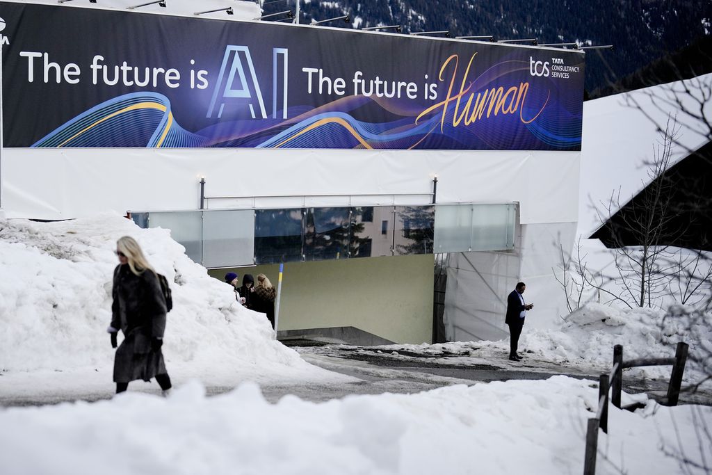 Reklame soal kecerdasan buatan di sekitar lokasi Forum Ekonomi Dunia (WEF) di Davos, Swiss, pada Kamis (18/1/2024). WEF 2024 menyediakan sesi khusus untuk membahas kecerdasan buatan.