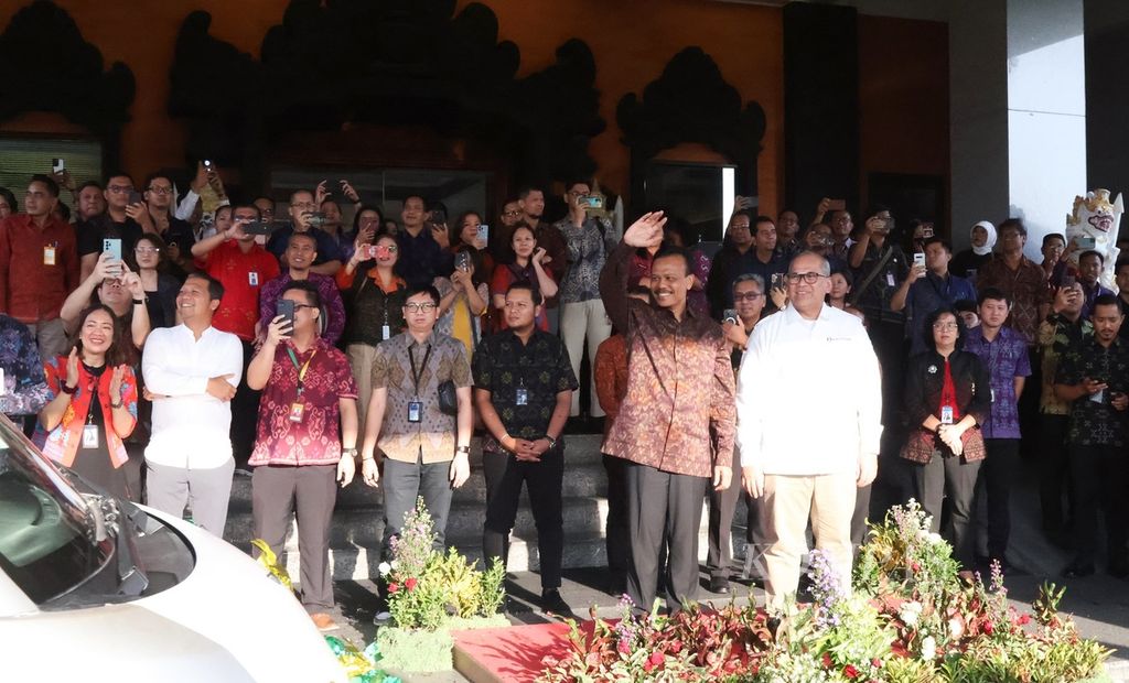Bank Indonesia di Provinsi Bali, Selasa (19/3/2024), meluncurkan program Sinergi Edukasi dan Layanan Penukaran Uang kepada Masyarakat Bali (Serambi) 2024 untuk memberikan pelayanan perbankan kepada masyarakat khusus pada bulan Ramadhan. 