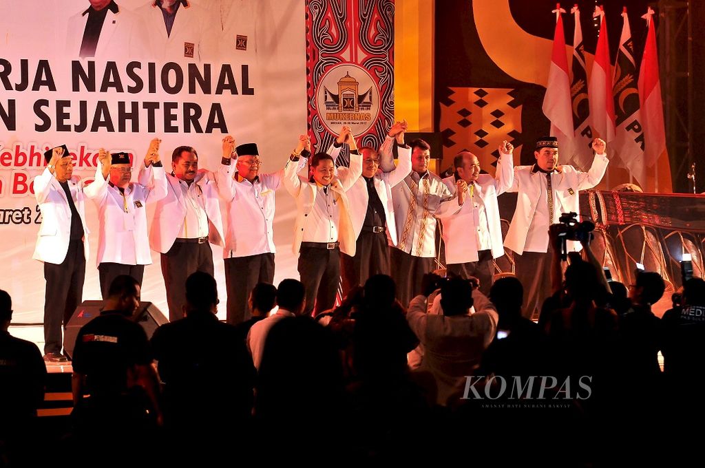 Musyawarah Kerja Nasional PKS Para petinggi Partai Keadilan Sejahtera (PKS) saat pembukaan Musyawarah Kerja Nasional di Hotel Santika Medan, Sumatera Utara, Selasa (27/3/2012).