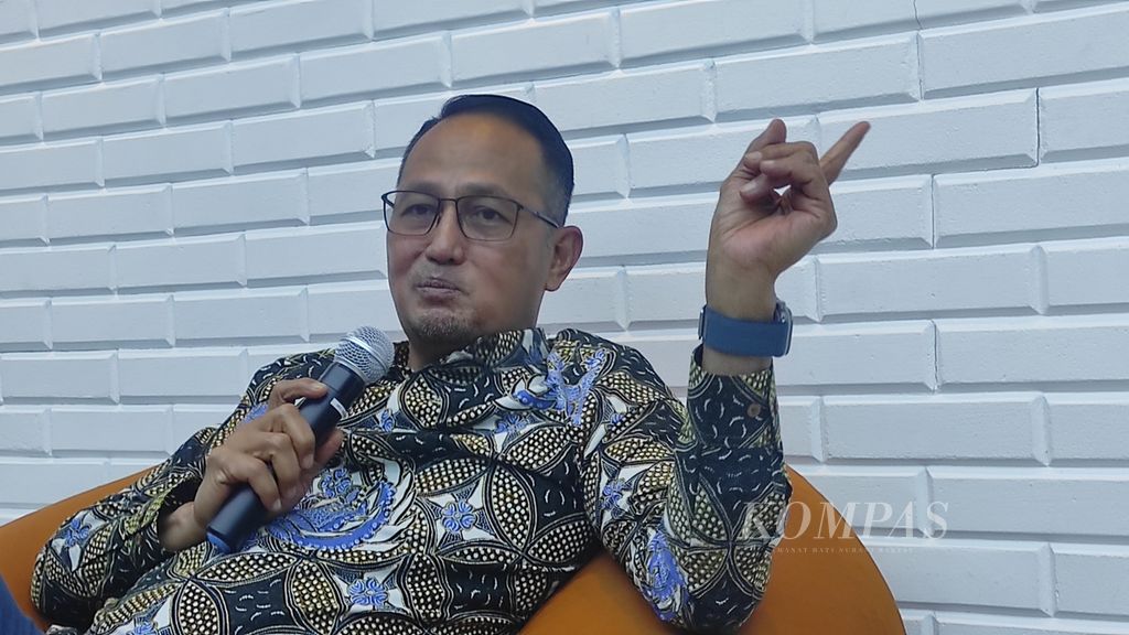 Direktur Jenderal Aplikasi dan Informatika Kementerian Komunikasi dan Informatika (Kemenkominfo) Semuel Abrijani Pangerapan, dalam sesi Ngopi Bareng dengan Kominfo, Jumat (15/3/2024), di Jakarta.