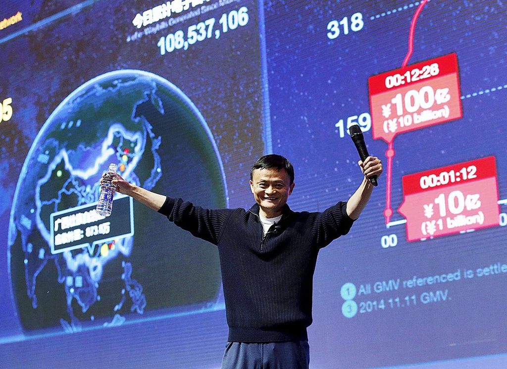 Pendiri dan Presiden Direktur Alibaba Jack Ma dalam acara Festival Belanja Global di Beijing, China, Jumat (11/12/2015). Sejak November 2020, keberadaannya menjadi misteri. Pada 29 November 2022, ia disebut tinggal di Tokyo, Jepang.