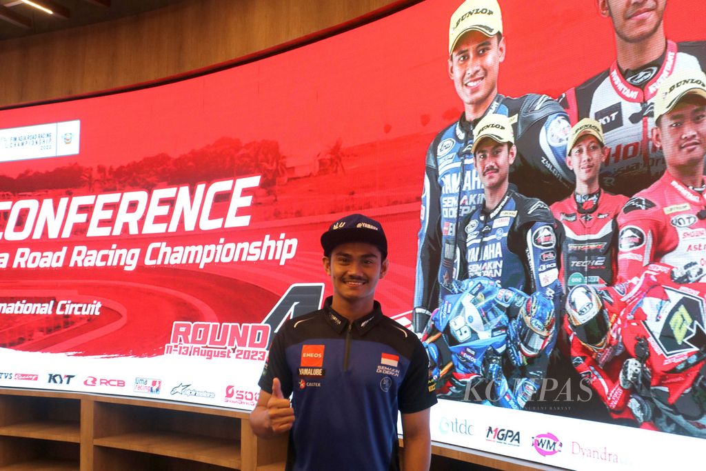Pebalap tim Yamaha Racing Indonesia, Andy Muhammad Fadly, optimistis bisa meraih kemenangan dalam balapan Asia Road Racing Championship seri empat di Sirkuit Mandalika, 11-13 Agustus 2023. Fadly yang menjuarai kelas Asia Production 250 musim lalu kini tampil di kelas Supersports 600.