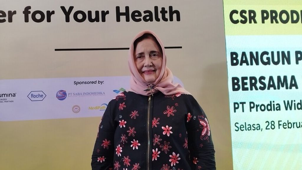 President Indonesian Society of Genetic Counselor Sultana MH Faradz dalam peringatan Hari Penyakit Langka Sedunia yang digelar di Prodia Tower, Jakarta Pusat, Selasa (28/2/2023).