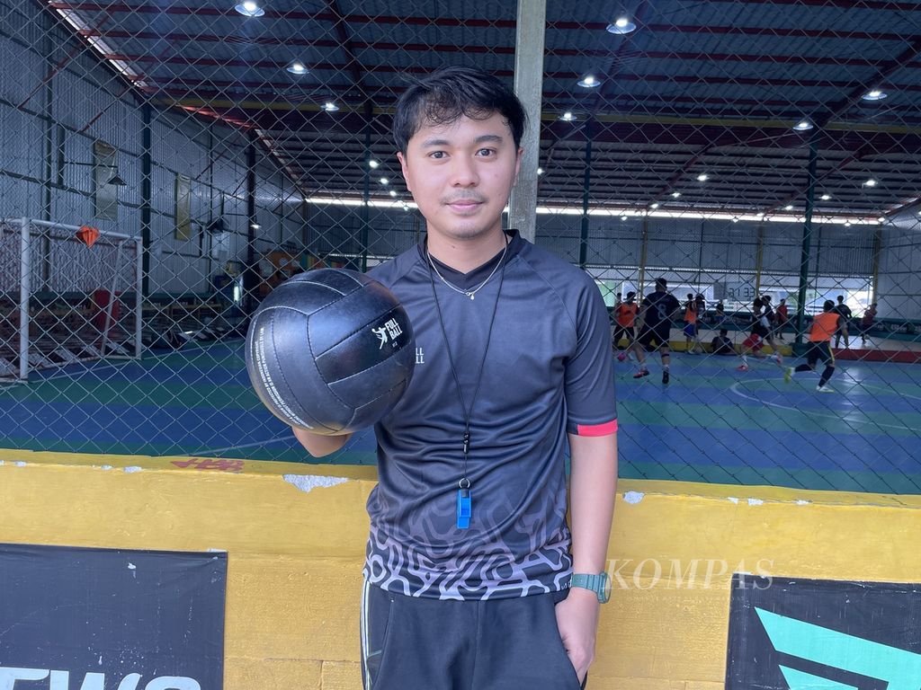Pencipta olahraga <i>fullball</i>, Rizky Arief Dwi Prakoso, saat ditemui di Tebet, Jakarta Selatan, Sabtu (29/7/2023).
