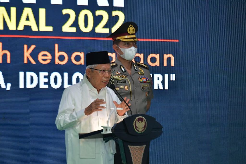 Wakil Presiden Ma'ruf Amin saat peringatan Hari Santri Nasional 2022 di kantor Kemenko Polhukam, Jakarta, Jumat (21/10/2022).