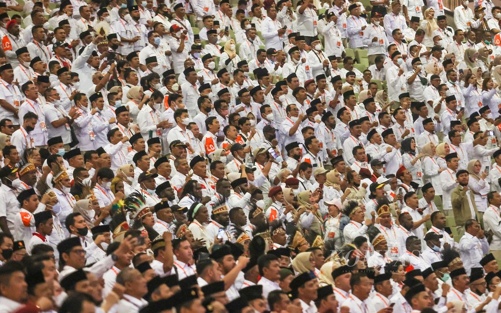 Ribuan kader Partai Gerindra menghadiri pembukaan Rapat Pimpinan Nasional (Rapimnas) Partai Gerindra di Sentul, Bogor, Jawa Barat, Jumat (12/8/2022).