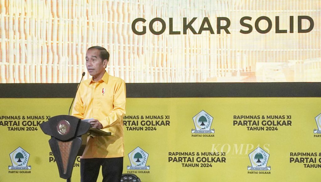 Presiden Joko Widodo berpidato di acara Penutupan Musyawarah Nasional XI Partai Golkar 2024 di Jakarta Convention Center, Jakarta, Kamis (21/8/2024). 