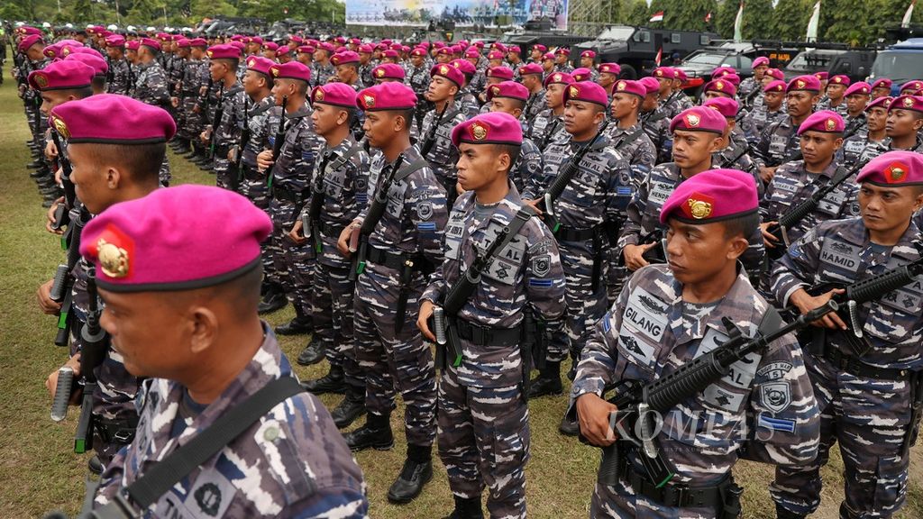 As many as 3,700 TNI personnels take part in a briefing over VVIP security measures in line with Indonesia's 2022 G20 presidency at Niti Mandala field, Renon, Denpasar, Bali, on Monday (11/7/2022). 
