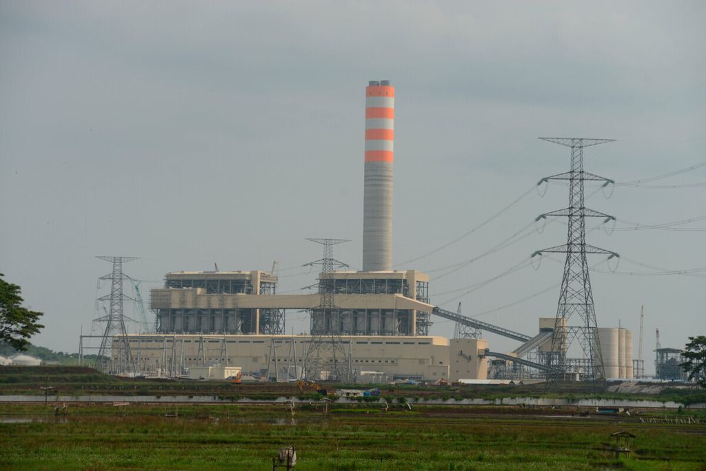 Pembangkit Listrik Tenaga Uap (PLTU) Batang yang dalam tahap penyelesaiannya di Kabupaten Batang, Jawa Tengah, Minggu (8/3/2020). PLTU Batang tersebut menjadi salah satu proyek untuk menopang kebutuhan listrik di Jawa-Bali dengan kapasitas 2.000 megawatt.