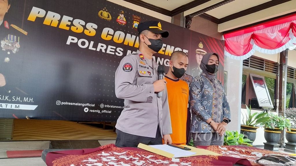 Kepolisian Resor Malang, Jawa Timur, menggelar konferensi pers kasus kekerasan seksual dengan tersangka MR (25), Jumat (19/8/2022).