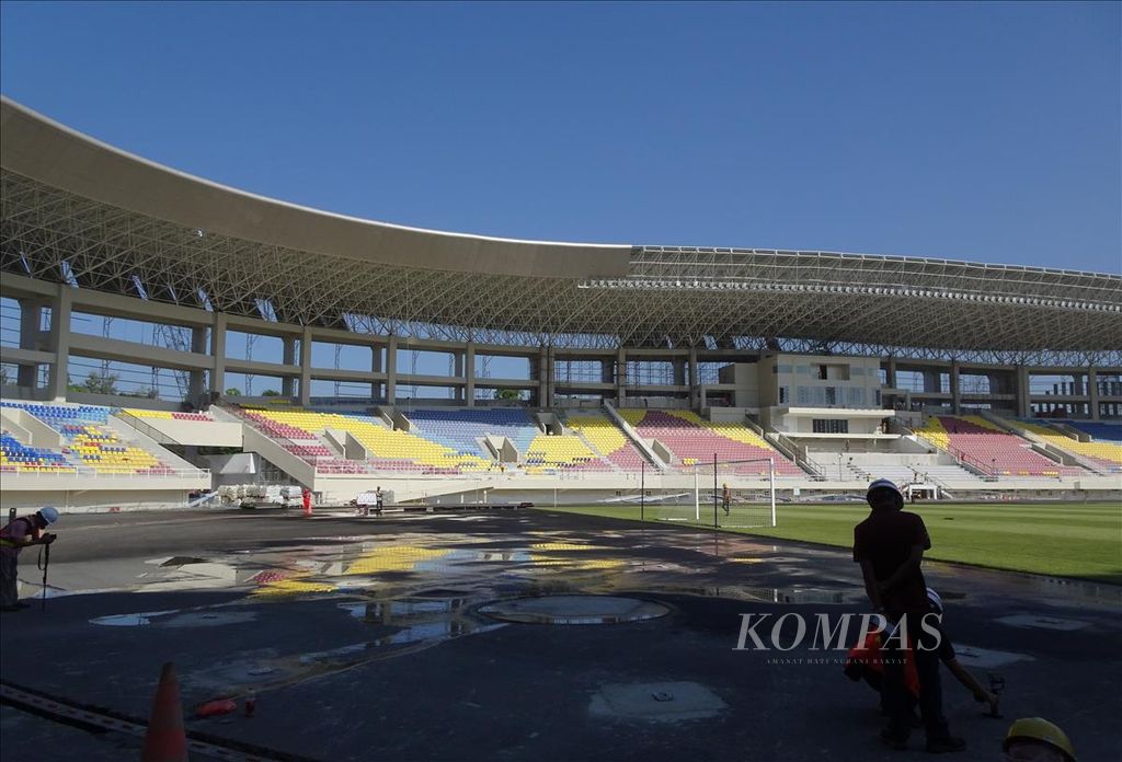 Area dalam Stadion Manahan, Surakarta, Jawa Tengah, Sabtu (3/8/2019). Stadion ini memiliki kapasitas total 20.003 penonton.