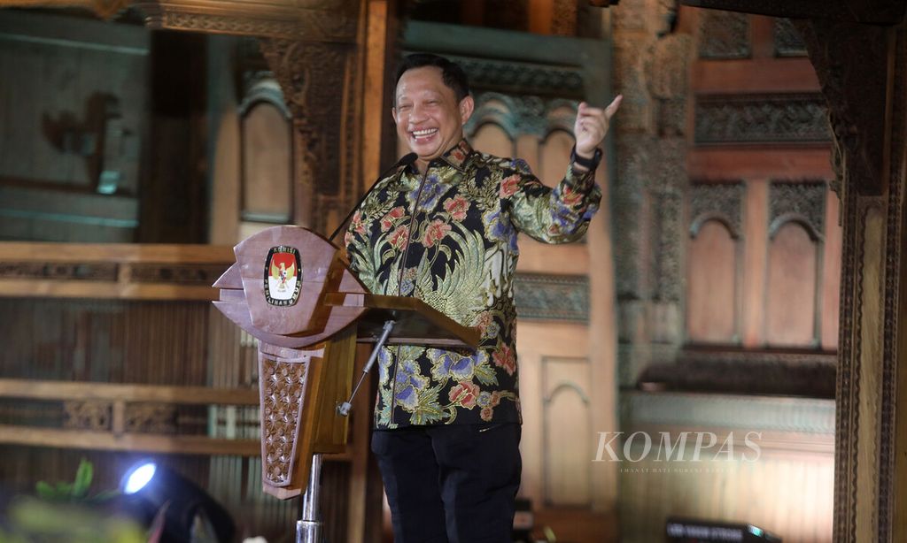 Menteri Dalam Negeri Tito Karnavian memberikan sambutan dalam acara Doa Bersama Pemilu Damai 2024 di Bentara Budaya Jakarta, Jakarta Pusat, Kamis (31/8/2023). 