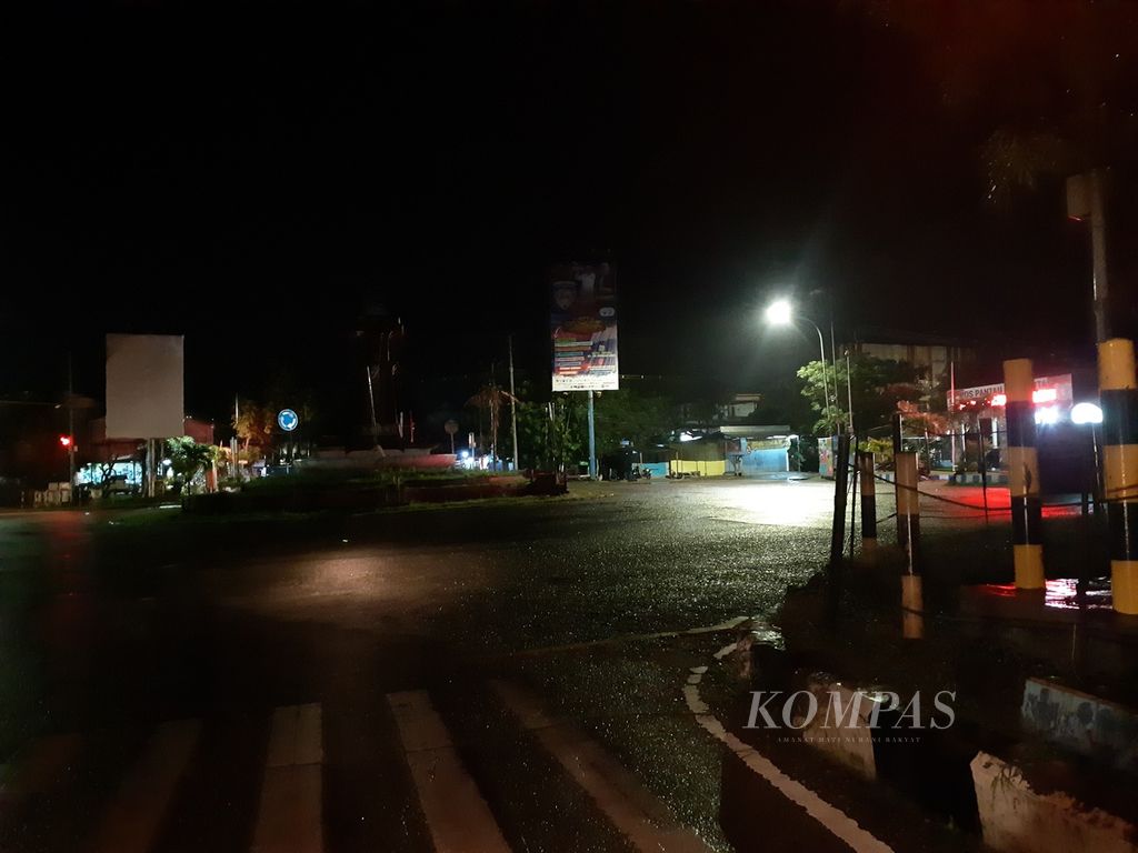 Suasana di lampu merah El Tari, Kota Kupang, Nusa Tenggara Timur, pada Rabu (1/3/2023) pagi.