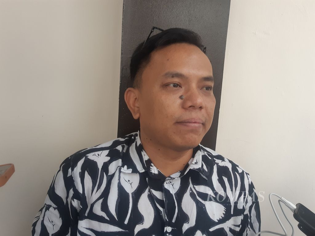 Abdi Mujiono, penasihat hukum Briptu CH, saat diwawancarai di Cirebon, Jawa Barat, Selasa (28/2/2023).