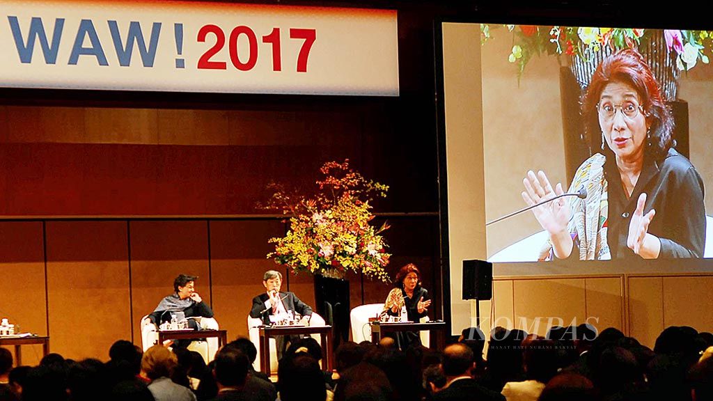 Menteri Kelautan dan Perikanan Susi Pudjiastuti hadir sebagai salah satu pembicara dalam pertemuan perempuan sedunia/WAW! 2017 di Tokyo, Jepang, Rabu (1/11). Ia mengatakan, kesetaraan jender hanya dapat tercapai dengan adanya kesempatan yang sama bagi laki-laki ataupun perempuan.