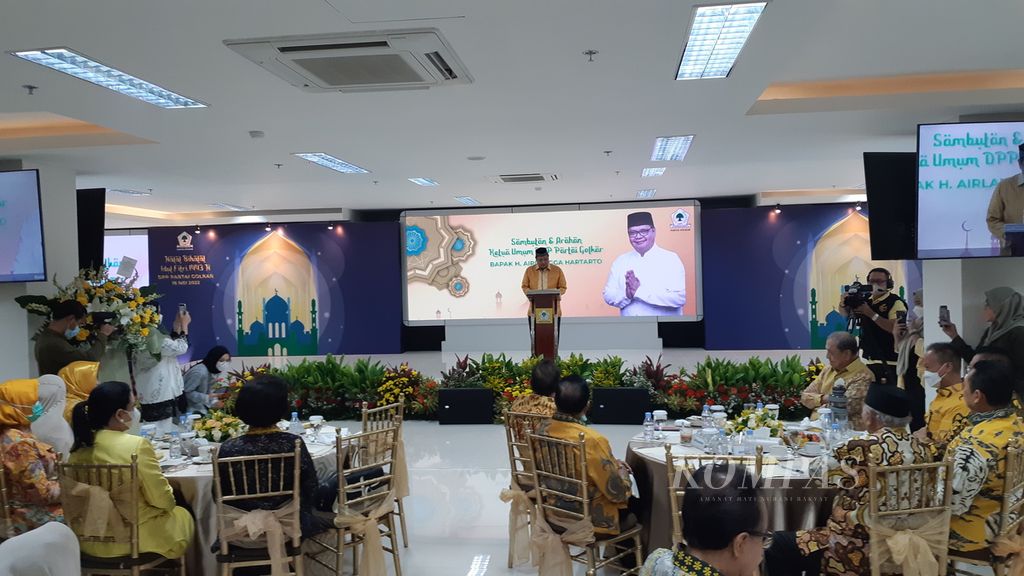 Ketua Umum Dewan Pimpinan Pusat Partai Golkar Airlangga Hartarto dalam acara Halalbihalal Partai Golkar, Rabu (18/5/2022), di Kantor Pusat DPP Partai Golkar, Jakarta.