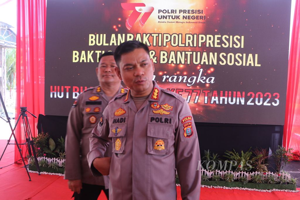 Kepala Bidang Humas Kepolisian Daerah Sumatera Utara Komisaris Besar Hadi Wahyudi memberikan keterangan tentang pemberantasan begal dan kriminalitas jalanan di Medan, Senin (19/6/2023).