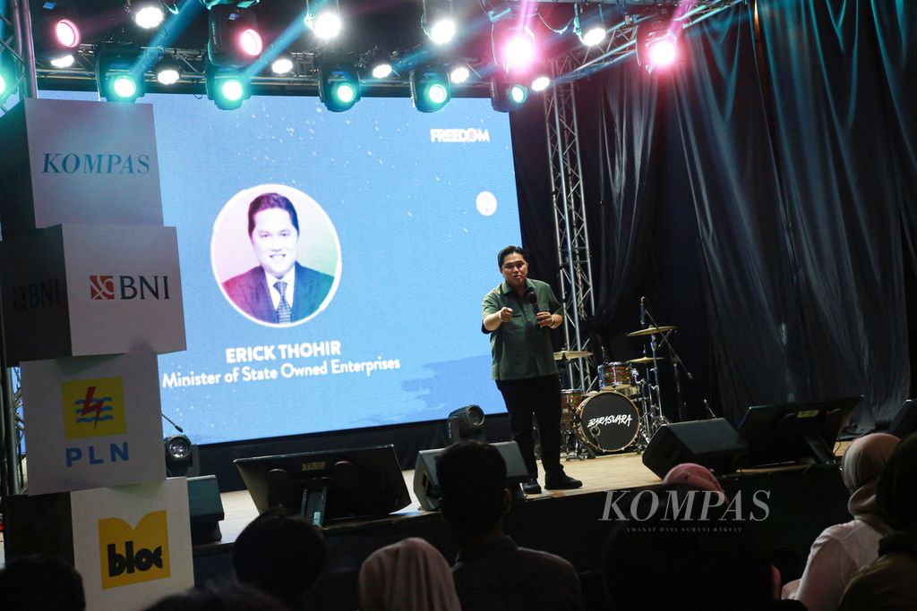 Menteri BUMN Erick Thohir berbicara dalam Kompasfest 2022 Presented by BNI bertajuk ”Freedom” di M Bloc Space, Jakarta, Sabtu (20/8/2022).