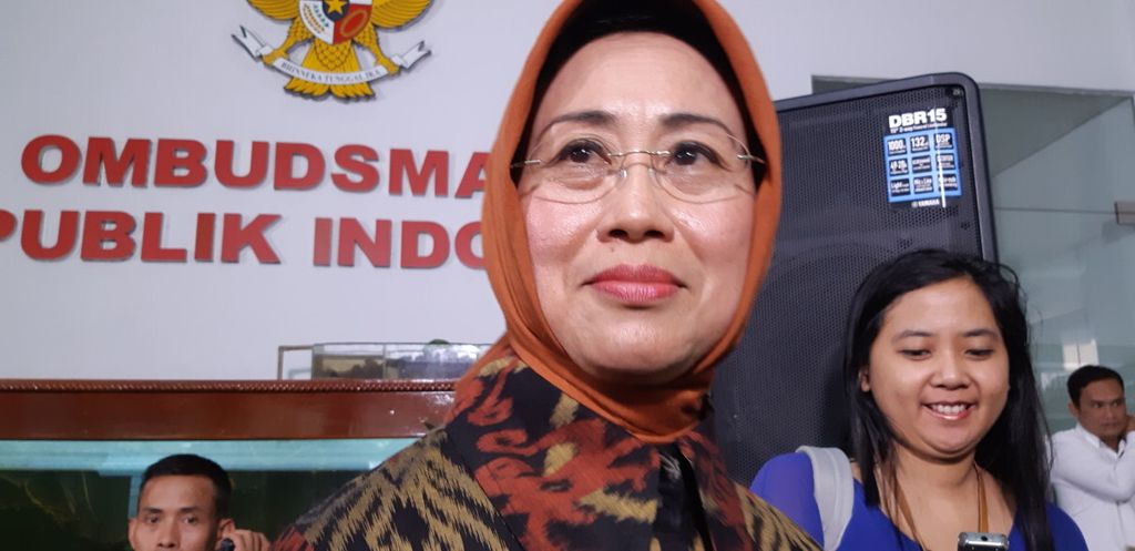 Anggota Ombudsman Ninik Rahayu menyampaikan sikap Ombudsman terhadap rencana restrukturisasi TNI oleh pemerintah dengan membuka tempat di jabatan sipil, di Jakarta, Kamis (21/2/2019).