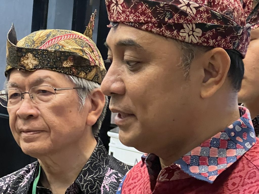 Wali Kota Surabaya Eri Cahyadi dan Wali Kota Kochi Seiya Okazaki di Surabaya, Minggu (16/7/2023).