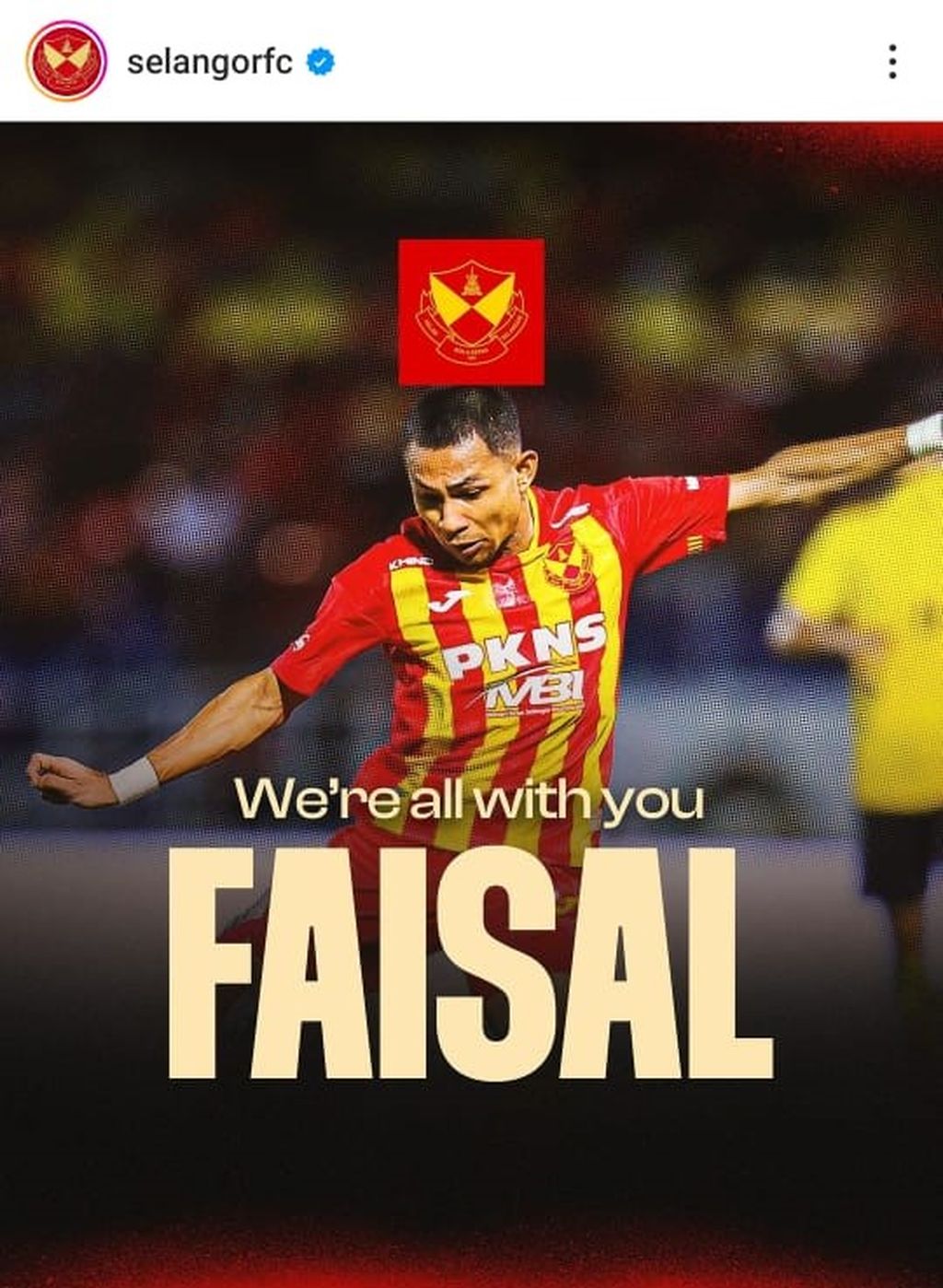 Dukungan dari klub Selangor FC bagi Faisal Halim yang disiram dengan air keras oleh orang yang tidak dikenal di Kuala Lumpur, Malaysia, Minggu (5/4/2024) sore.