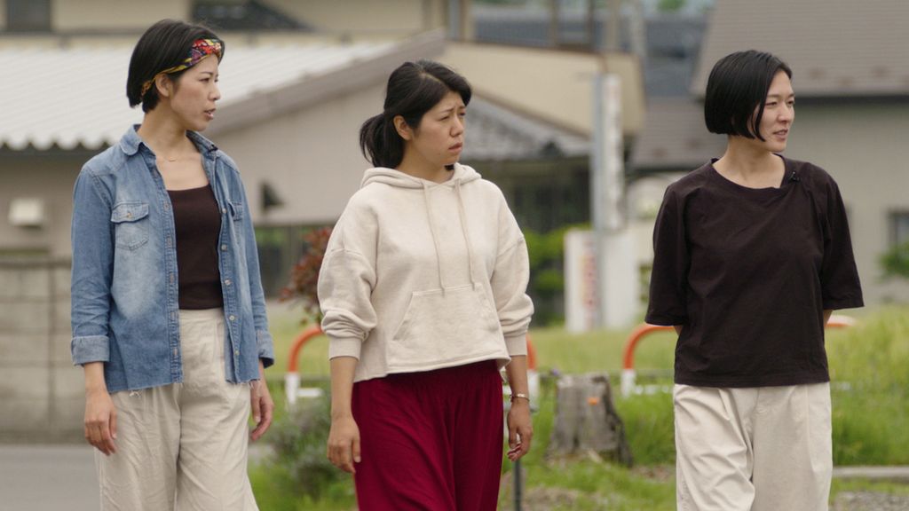 Foto yang dirilis Japan Media Services ini memperlihatkan salah satu adegan dalam film <i>The Ones Left Behind: The Plight of Single Mothers in Japan</i> yang disutradarai oleh Rionne McAvoy. 