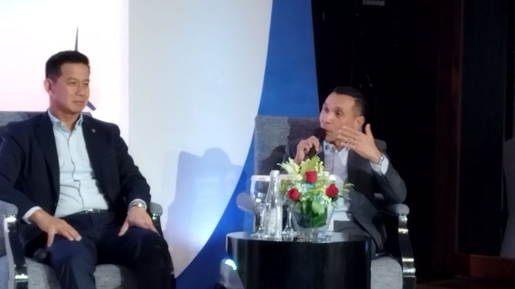 President Director UOB Asset Management Indonesia Ari Adil (kanan) dalam diskusi bertajuk ”Peran Perbankan dalam Mendukung Perekonomian Indonesia Melalui Pasar Modal” yang diadakan UOB Indonesia, di Jakarta, Rabu (24/5/2023).