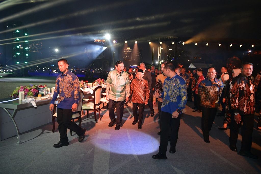 Wakil Presiden Ma’ruf Amin ketika menghadiri Gala Dinner Indonesia International Sustainability Forum (IISF) di Plaza Barat Monumen Nasional (Monas), Jakarta, Kamis (5/9/2024) malam.