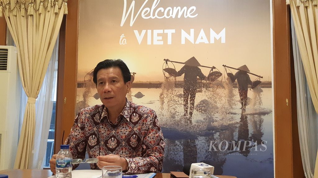 Duta Besar Vietnam untuk Indonesia Ta Van Thong di kediamannya di Jakarta, Kamis (4/1/2024).