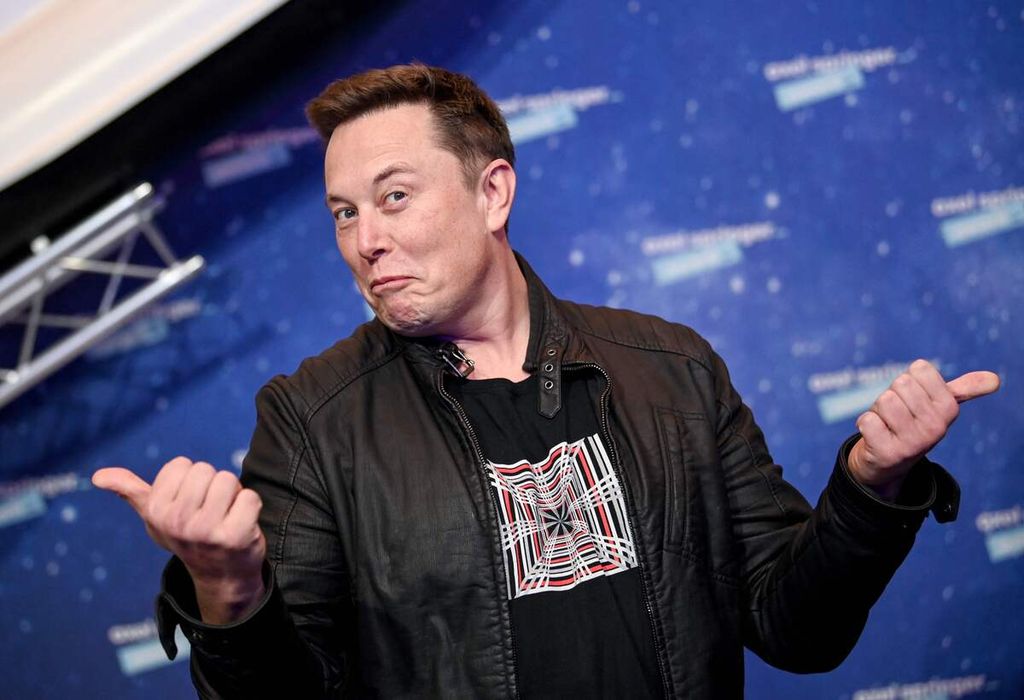CEO Tesla Elon Musk dalam sebuah acara pada 2020. Musk membeli platform media sosial Twitter senilai 44 miliar dollar AS.