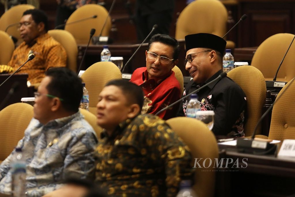 Senator dari Gorontalo, Fadel Muhammad, saat mengikuti sidang paripurna untuk menentukan perwakilan unsur DPD yang akan duduk di kursi pimpinan MPR di Gedung Nusantara V, Kompleks Parlemen, Senayan, Jakarta, Rabu (2/10/2019).