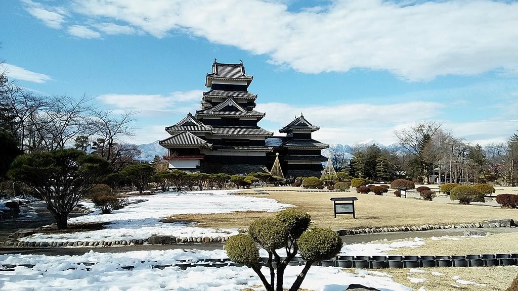 Suasana  di Kastil Matsumoto, kastil yang dibuat pada abad ke-16, di Prefektur Nagano, Jepang.