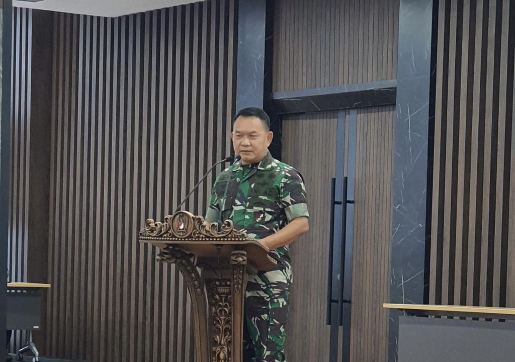 KSAD Jenderal Dudung Abdurachman dalam pertemuan dengan pemimpin redaksi media massa di Jakarta, Senin (7/2/2022).