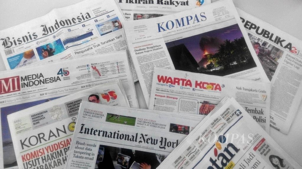 Beragam media cetak yang masih hadir di Indonesia di tengah persaingan arus informasi di era digital.