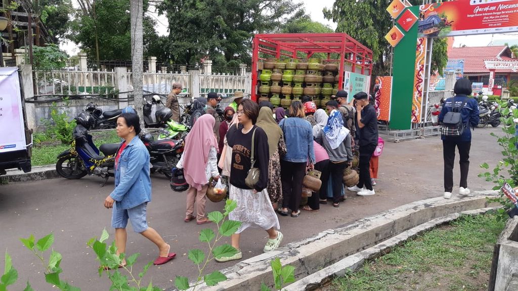 https://cdn-assetd.kompas.id/mQKktKFJ5MAzP_L97VrT24Av4eg=/1024x576/https%3A%2F%2Fasset.kgnewsroom.com%2Fphoto%2Fpre%2F2023%2F07%2F13%2F8196c305-9d3a-4558-b40c-30fdc6b9475d_jpeg.jpeg
