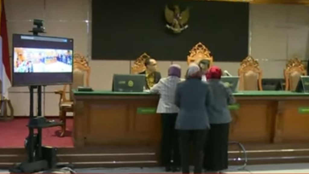 Sidang praperadilan penetapan Pegi Setiawan sebagai tersangka pembunuhan Vina dan Muhammad Rizky dengan agenda penyerahan kesimpulan di Pengadilan Negeri Bandung, Jawa Barat, Jumat (5/7/2024).