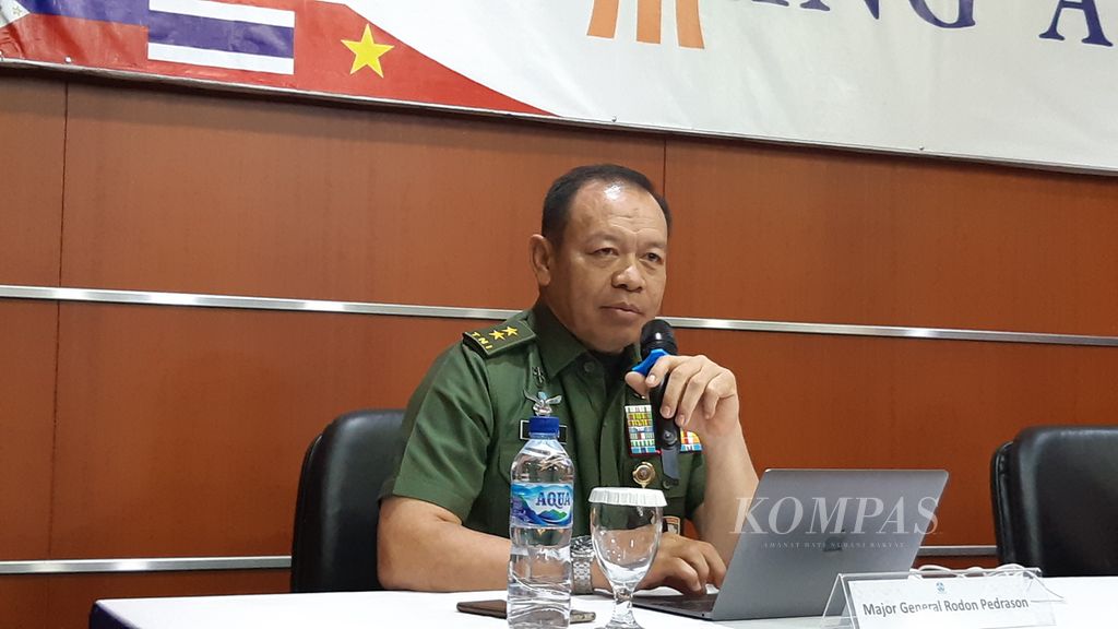 Vice Rector of Defense University Major General Rodon Pedrason spoke in a discussion regarding ASEAN on the United States' security alliance in the Indo-Pacific. The event was held by The Habibie Centre in Jakarta on Tuesday (22/8/2023).