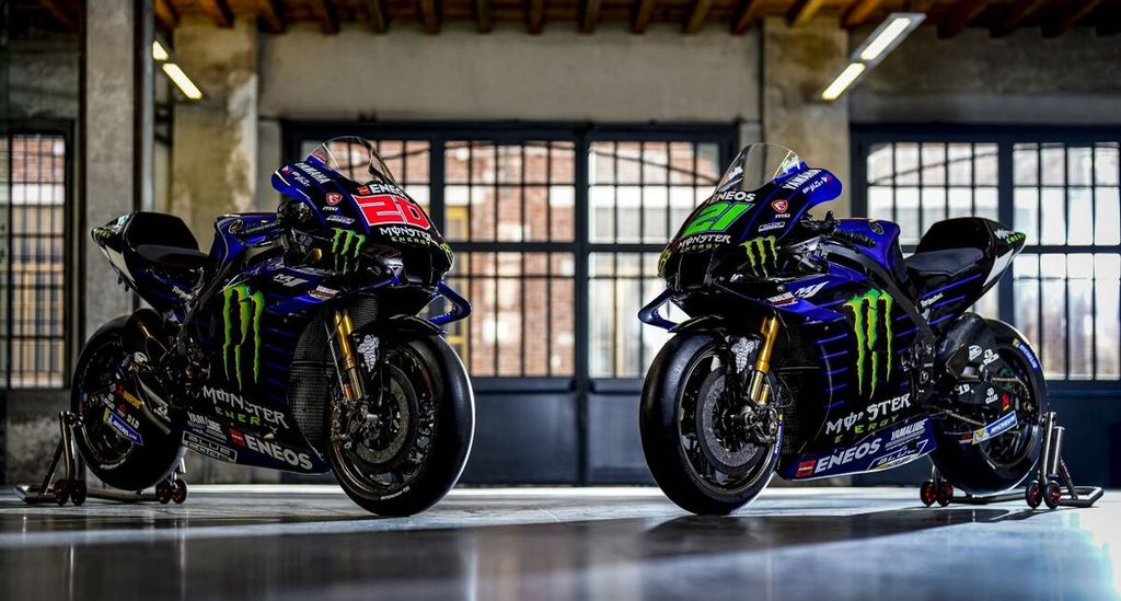 Sepeda motor baru Yamaha YZR-M1 yang akan dipakai oleh pebalap Monster Energy Yamaha, Fabio Quartararo dan Franco Morbidelli, dalam persaingan juara MotoGP 2022 saat diluncurkan, Jumat (4/2/2022), sehari menjelang tes pramusim di Sepang, Malaysia. M1 mengalami perbaikan performa, khususnya dalam kecepatan puncak.